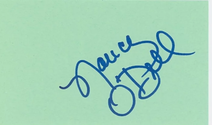Nancy O'Dell autograph