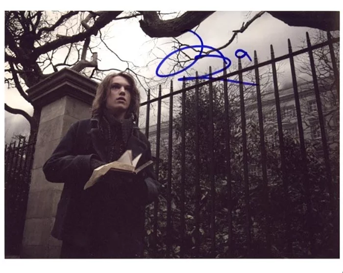 Jamie Campbell Bower autograph