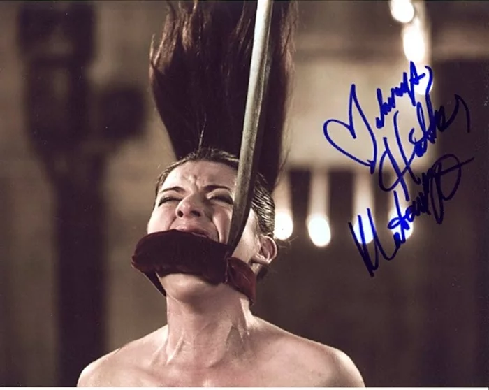 Heather Matarazzo autograph