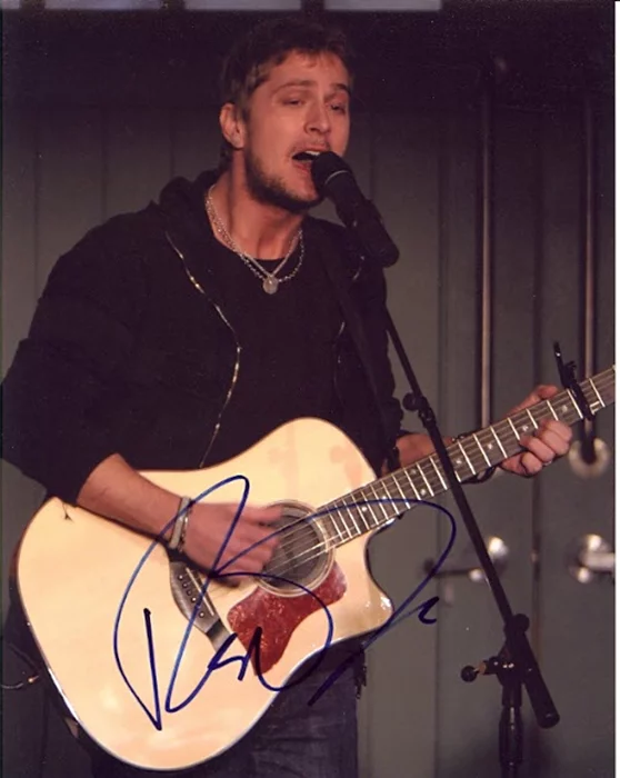 Rob Thomas autograph