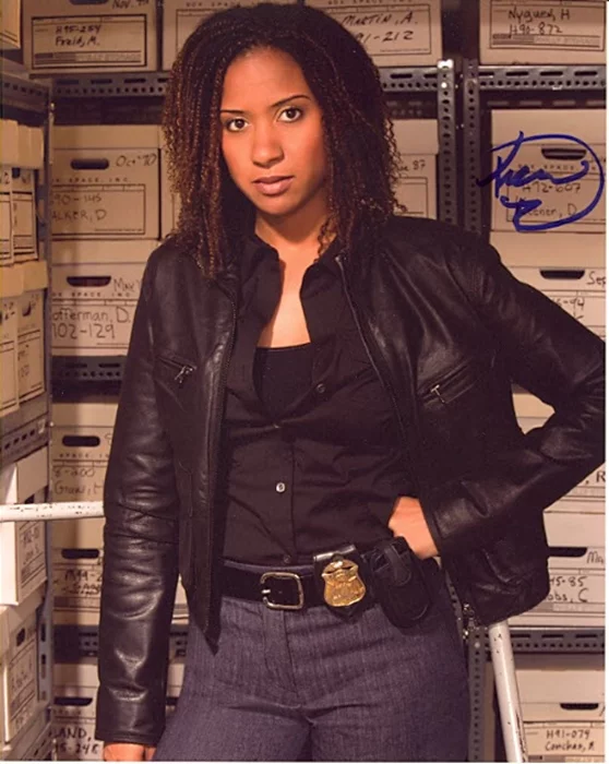 Tracie Thoms autograph