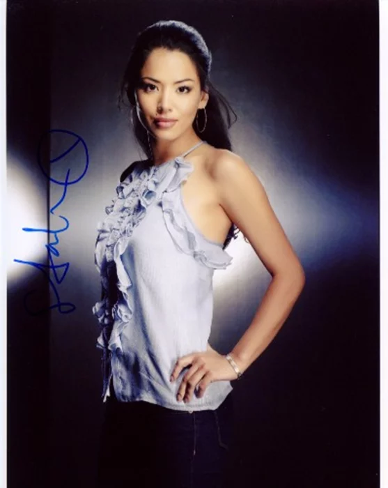 Stephanie Jacobsen autograph