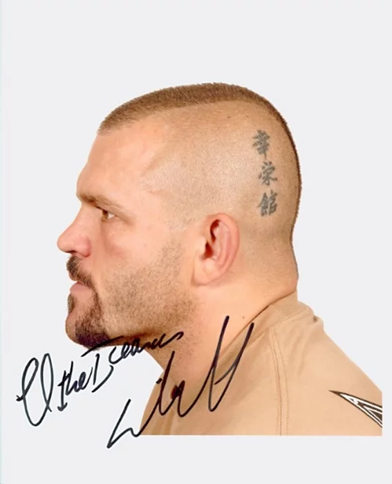 Chuck Liddell autograph