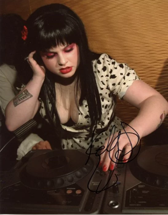 Kelly Osbourne autograph