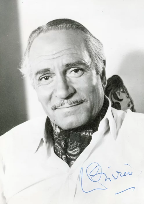 Laurence Olivier autograph