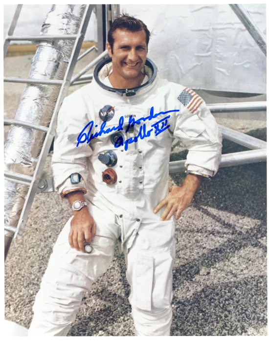 Richard Gordon autograph