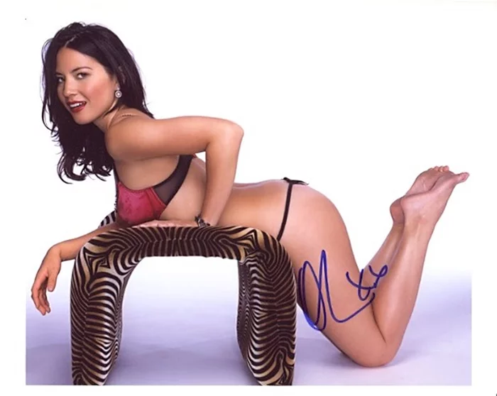 Olivia Munn autograph