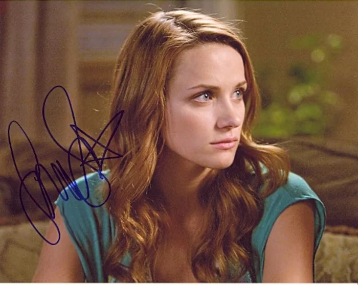 Shantel VanSanten autograph