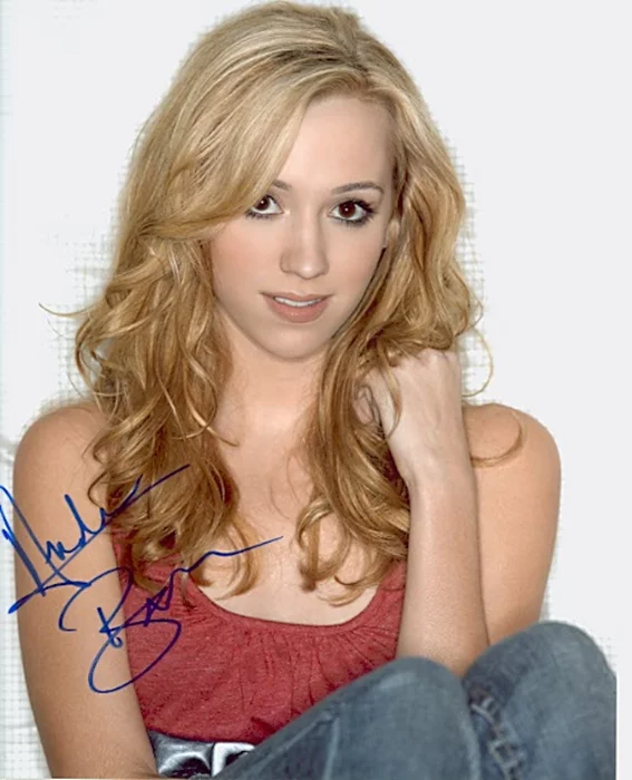 Andrea Bowen autograph