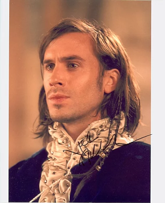 Joe Fiennes autograph