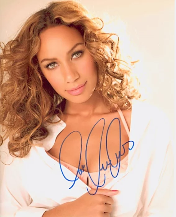 Leona Lewis autograph
