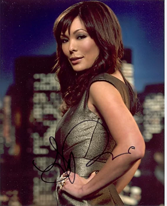 Lindsay Price autograph