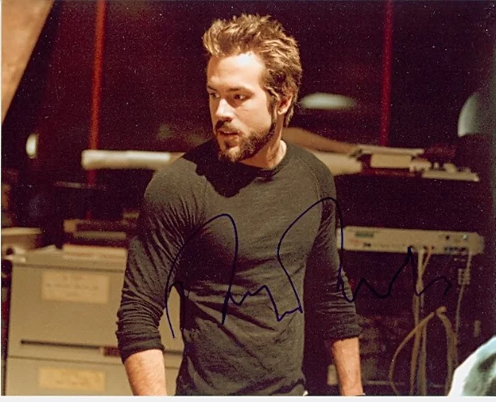 Ryan Reynolds autograph