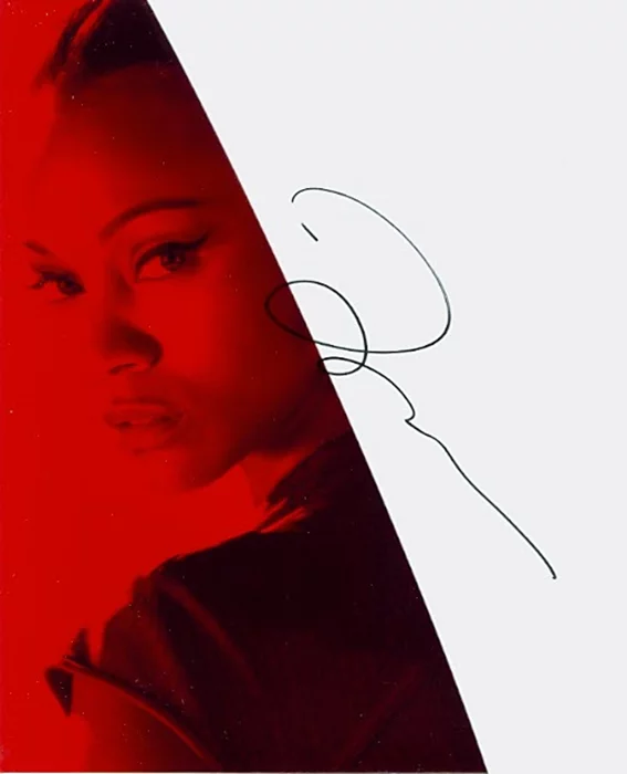 Zoe Saldana autograph