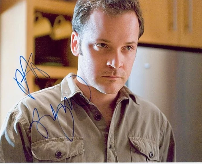Peter Sarsgaard autograph