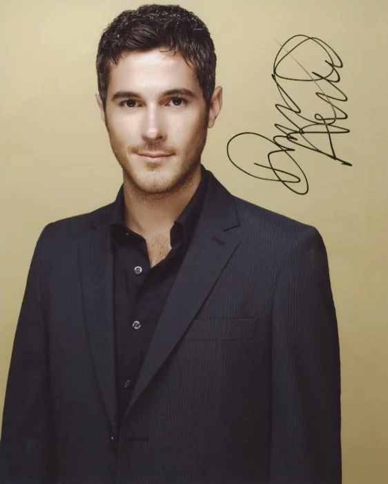 Dave Annable autograph