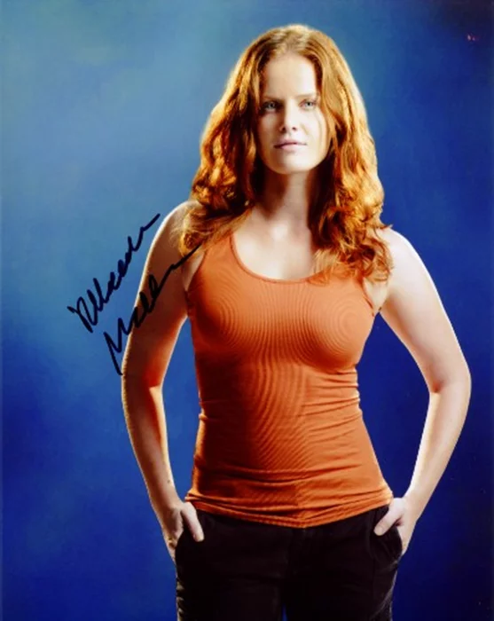 Rebecca Mader autograph