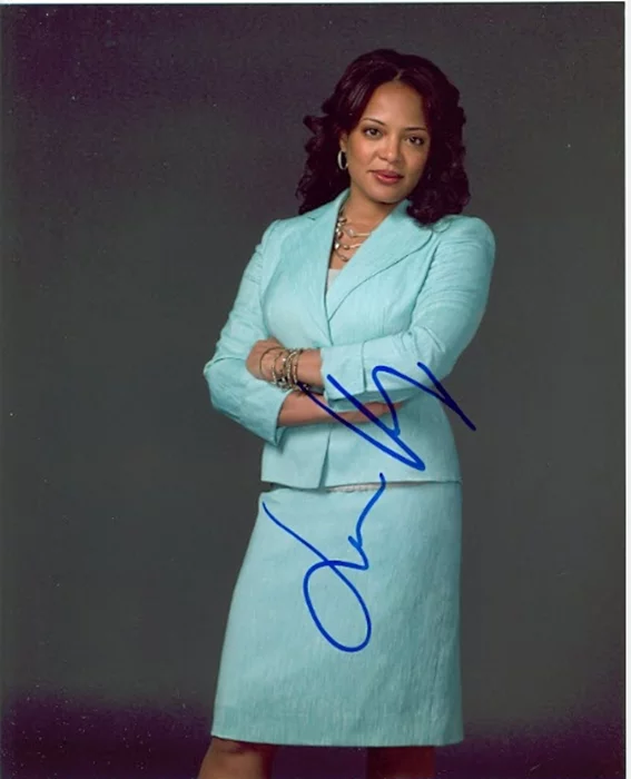 Lauren Velez autograph