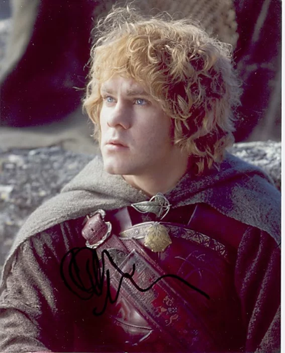 Dominic Monaghan autograph