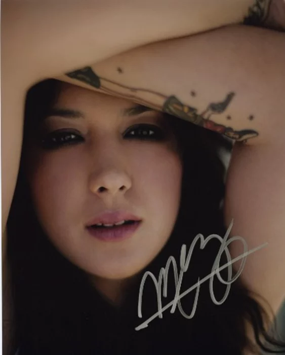 Michelle Branch autograph