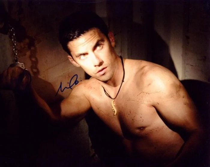 Milo Ventimiglia autograph