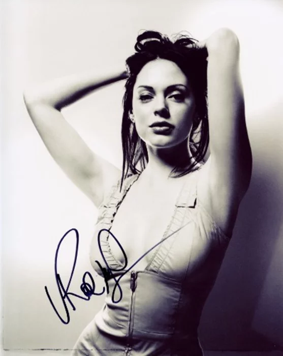 Rose McGowan autograph