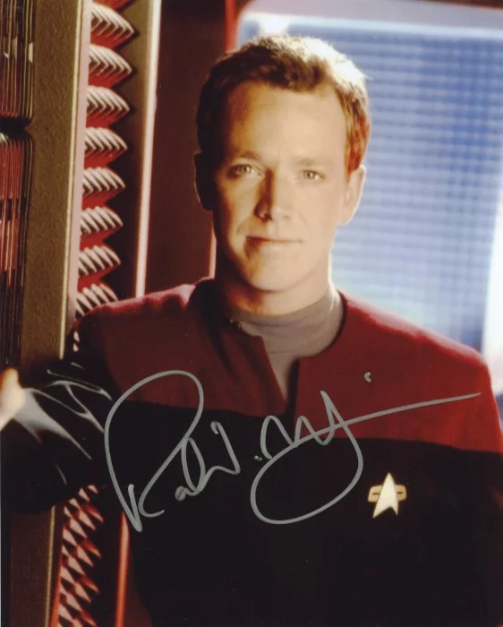Robert Duncan McNeill autograph