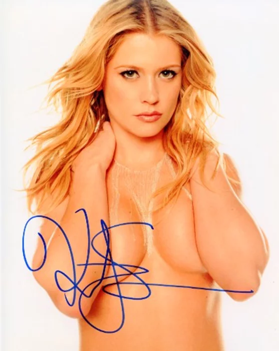 Kristy Swanson autograph