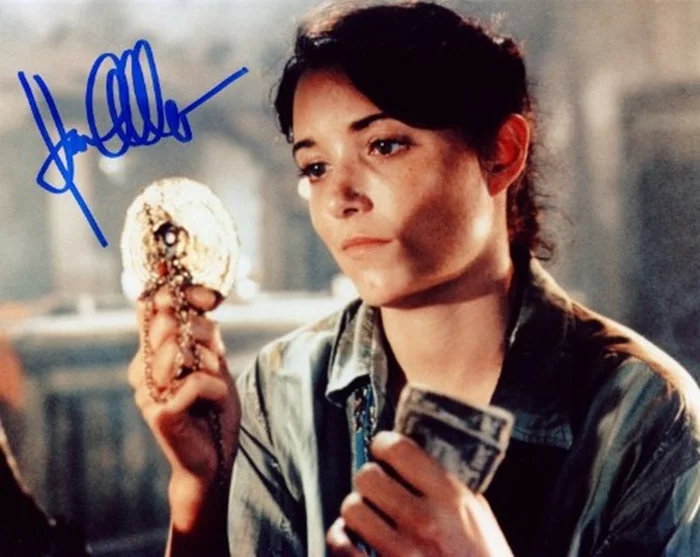 Karen Allen autograph