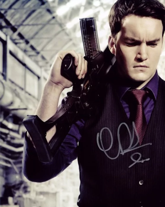 Gareth David-Lloyd autograph