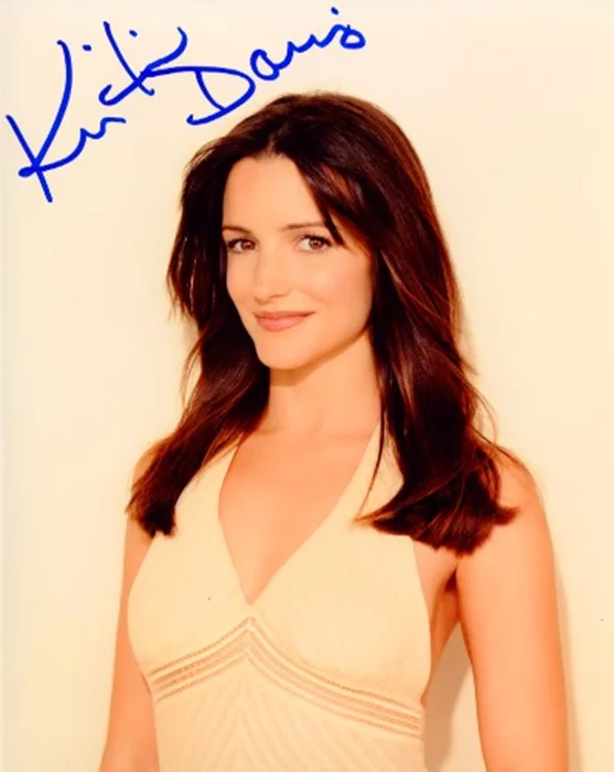 Kristin Davis autograph