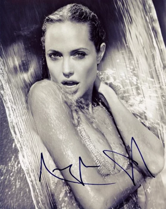 Angelina Jolie autograph