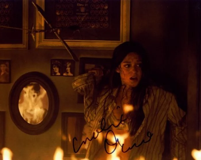 Caroline D'Amore autograph