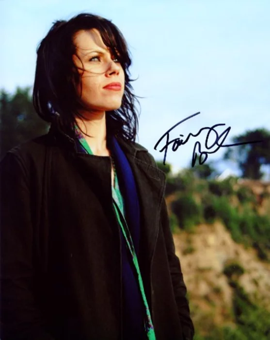 Fairuza Balk autograph