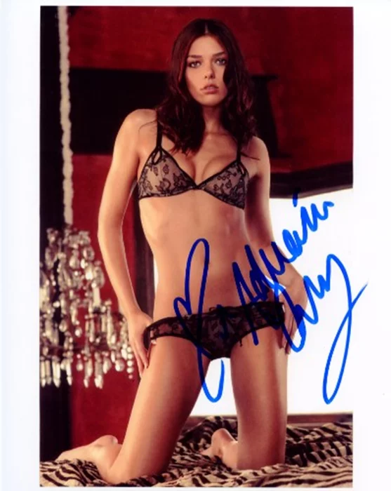 Adrianne Curry autograph