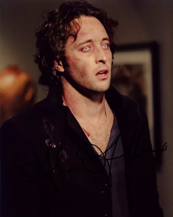 Alex O'Loughlin autograph