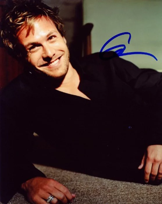 Gabriel Macht autograph