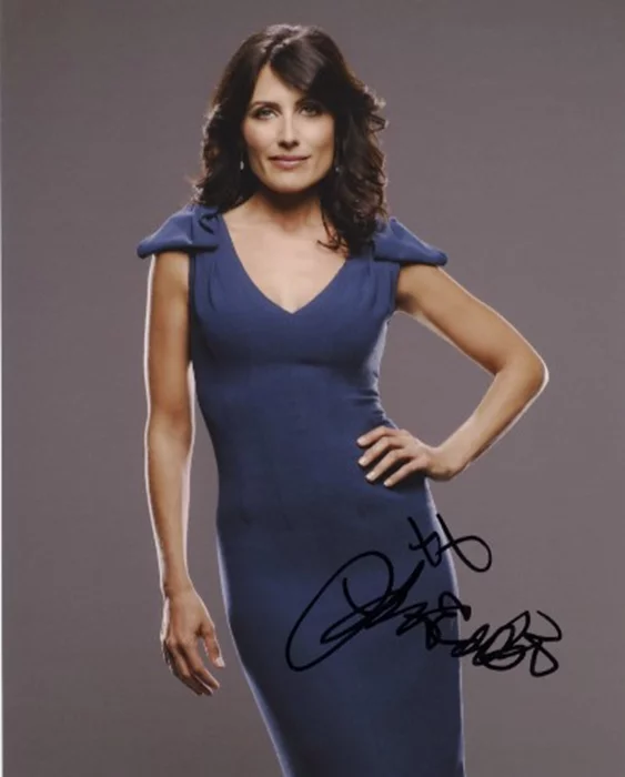 Lisa Edelstein autograph