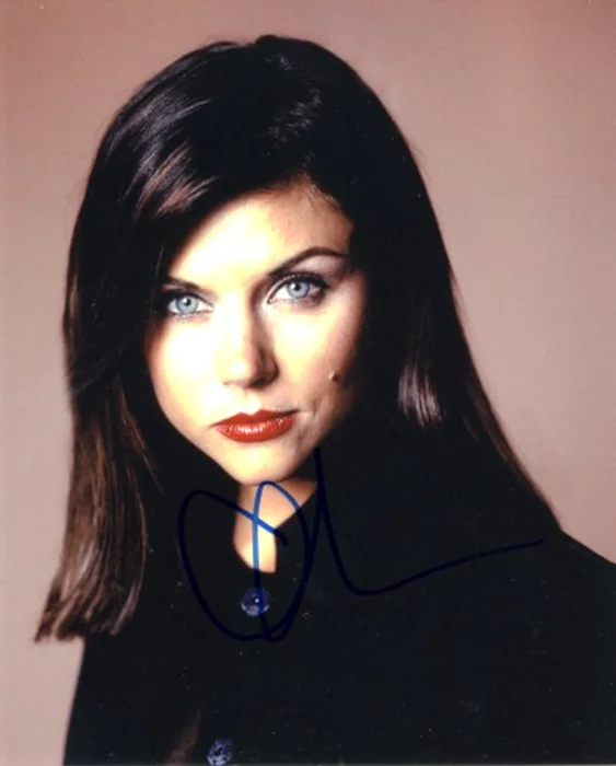Tiffani Thiessen autograph