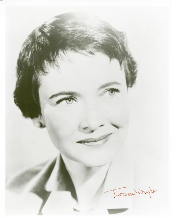 Teresa Wright autograph