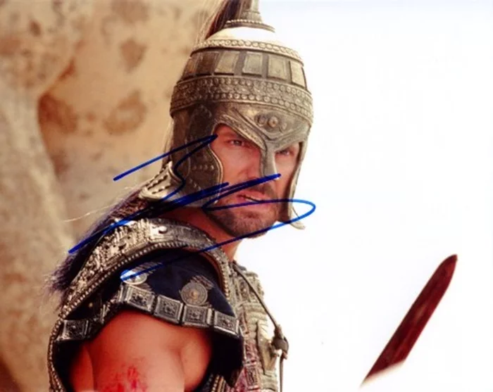 Eric Bana autograph
