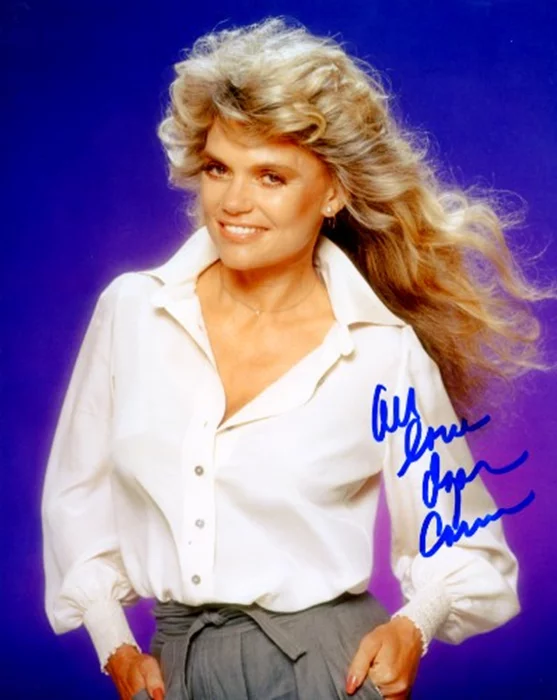 Dyan Cannon autograph