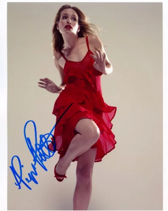 Piper Perabo autograph