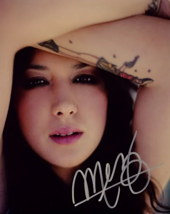 Michelle Branch autograph