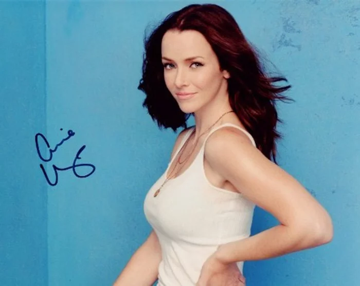 Annie Wersching autograph