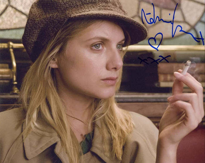 Melanie Laurent autograph