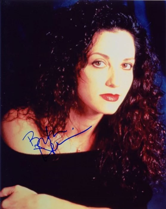 Bebe Neuwirth autograph