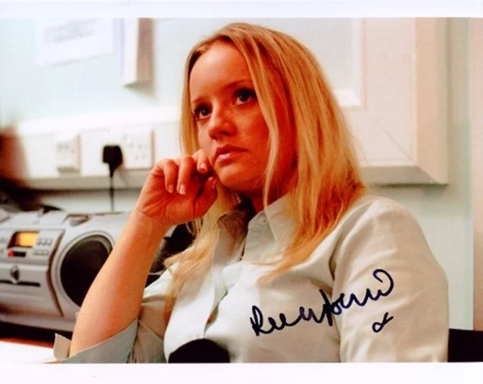 Lucy Davis autograph