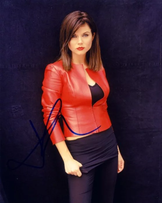 Tiffani Thiessen autograph
