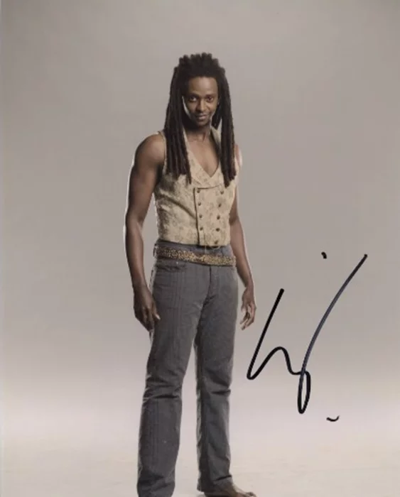 Edi Gathegi autograph